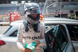 F1, Rosberg: «Sono andato lungo, colpa dei freni»