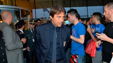 Euro 2016: l'Italia di Conte atterra a Malpensa: «E' una gioia che non dimenticherò mai»