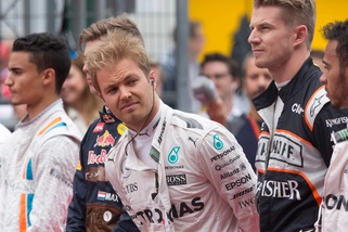 F1, Gp Austria: 10 secondi a Rosberg, resta quarto
