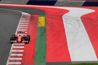 F1 Gp Austria: incidente Vettel, Pirelli studia le cause