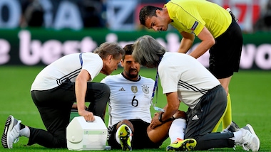 Juventus, ansia per Khedira. Il suo Europeo è già finito