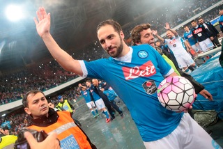 Calciomercato Napoli, l'Arsenal piomba su Higuain