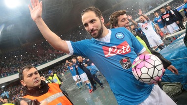 Calciomercato Napoli, l'Arsenal piomba su Higuain