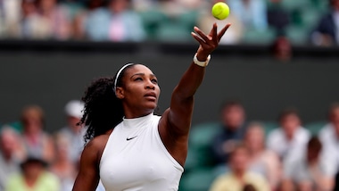 Wimbledon, tutto ok per Serena Williams. A sorpresa, fuori la Radwanska