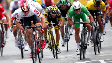Tour de France, Cavendish vince la terza tappa ed è nella storia