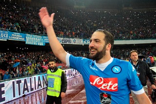 Calciomercato Napoli, l'Atletico su Higuain. De Laurentiis vuole la clausola