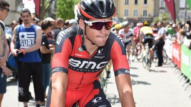 Tour de France, tappa e maglia gialla per il belga Van Avermaet