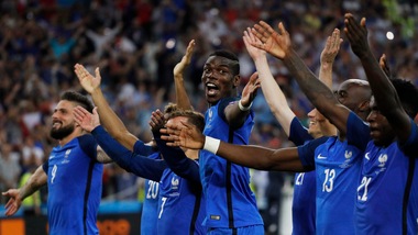 La Francia ruba il "geyser sound" all'Islanda