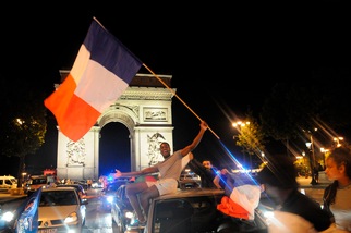 Euro 2016, il post Germania-Francia è tragico: rissa e un morto