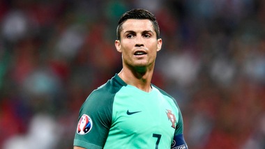 Euro 2016: anche Cristiano Ronaldo sostiene la fondazione Borgonovo