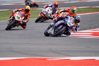 Sbk: Davies vince, Rea padrone in lavagna