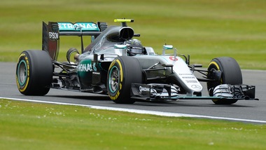 F1, Silverstone: Hamilton-Rosberg, duello anche in quota