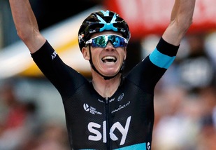 Froome, pugno a un tifoso che lo infastidiva