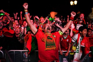 A Lisbona i tifosi del Portogallo impazziscono di gioia