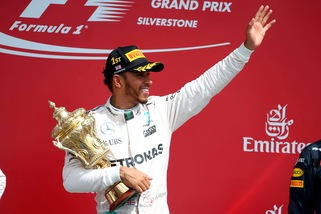 F1: Hamilton stacca Rosberg in quota