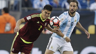 Calciomercato Genoa, Preziosi vuole il venezuelano Angel