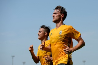 Juventus, i bianconeri sfidano il caldo con le ripetute a Vinovo