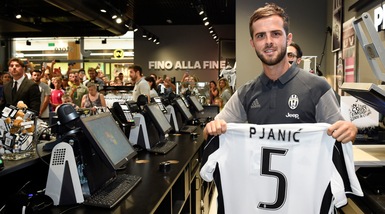 Pjanic piace, aspettando un altro colpo di mercato