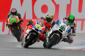 MotoGp, Sachsenring: Iannone il più veloce, Rossi quarto