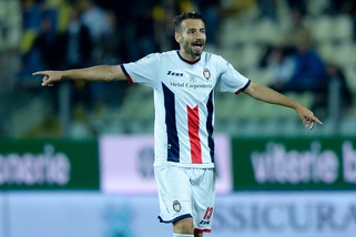 Calciomercato Crotone, Ferrari resta. C'è Santini in attacco