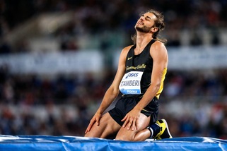 Buffon consola Tamberi: «I campioni non si arrendono»