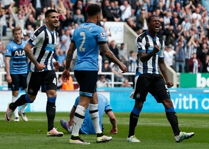 Calciomercato: «Liverpool, Tottenham ed Everton su Wijnaldum»