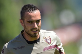 Torino, Maksimovic esce dal campo dopo un colpo al ginocchio