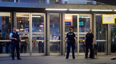 Monaco di Baviera, spari in un centro commerciale: diversi morti