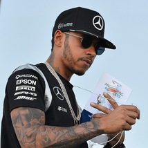 F1 Mercedes, Hamilton contro i cordoli dell'Hungaroring