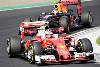 F1 Ferrari, Raikkonen su Verstappen: «Spostamento anomalo»