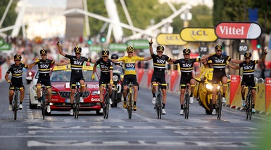 Tour de France: arrivo in parata per Froome, secondo trionfo consecutivo