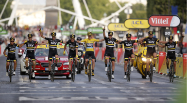 Tour de France: arrivo in parata per Froome, secondo trionfo consecutivo