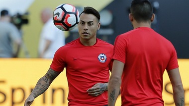 Calciomercato Siviglia: «Sampaoli vuole l'ex Napoli Edu Vargas»