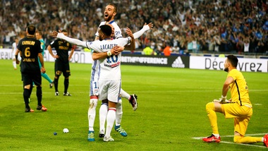 Calciomercato, il Lione avverte l'Arsenal: «Non vendiamo Lacazette»