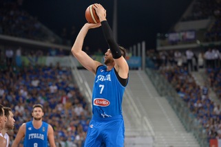 Bargnani torna in Europa: andrà a Vitoria