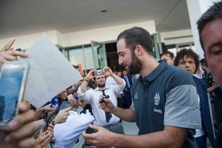 Juventus, Higuain vuole il triplete: che quota per i bookie!