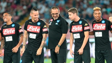 Napoli, 3-0 al Nizza. Milik al San Paolo, fischi per Higuain