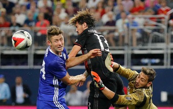 Milan ko con il Chelsea di Conte, la Roma supera gli Impact