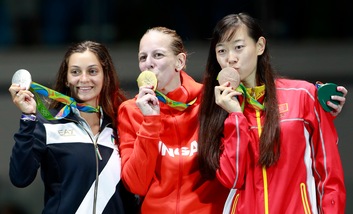 Rio 2016, tweet della Vezzali per la Fiamingo: «Argento amaro»