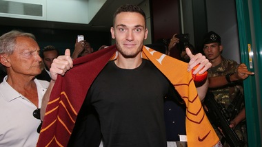 Roma, Vermaelen è giallorosso: visite e firma