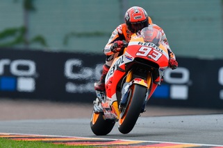 MotoGp, Marquez: «Ancora lunga la lotta per il titolo»