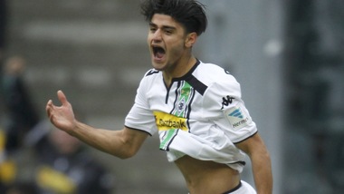 Calciomercato: «Dahoud non rinnova, c'è anche la Juve»