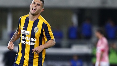 Calciomercato Bologna, c'è Viviani. Crisetig prestato al Crotone