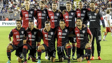 Cagliari-Amburgo 1-1: buon pari per Rastelli. A segno Farias su rigore