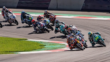Moto3 e Moto2, nuove regole su motori e test
