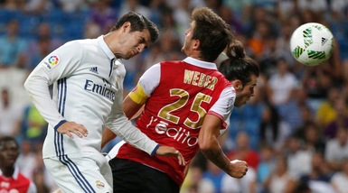 Real Madrid, festa al Bernabeu per la presentazione: segna anche Morata