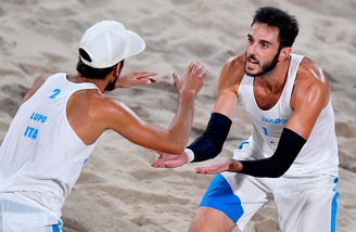 Olimpiadi, beach volley: Lupo-Nicolai, l'oro in lavagna a 3,00