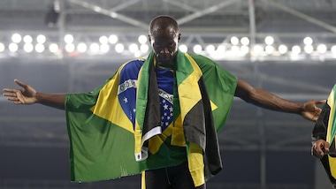 Olimpiadi, Bolt fa la storia: oro anche nella 4x100