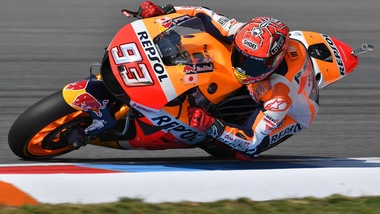 MotoGp, Brno: Marquez, che pole! Rossi in seconda fila