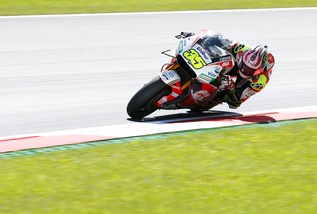 MotoGp: trionfo Crutchlow, Rossi rimonta ed è 2°!